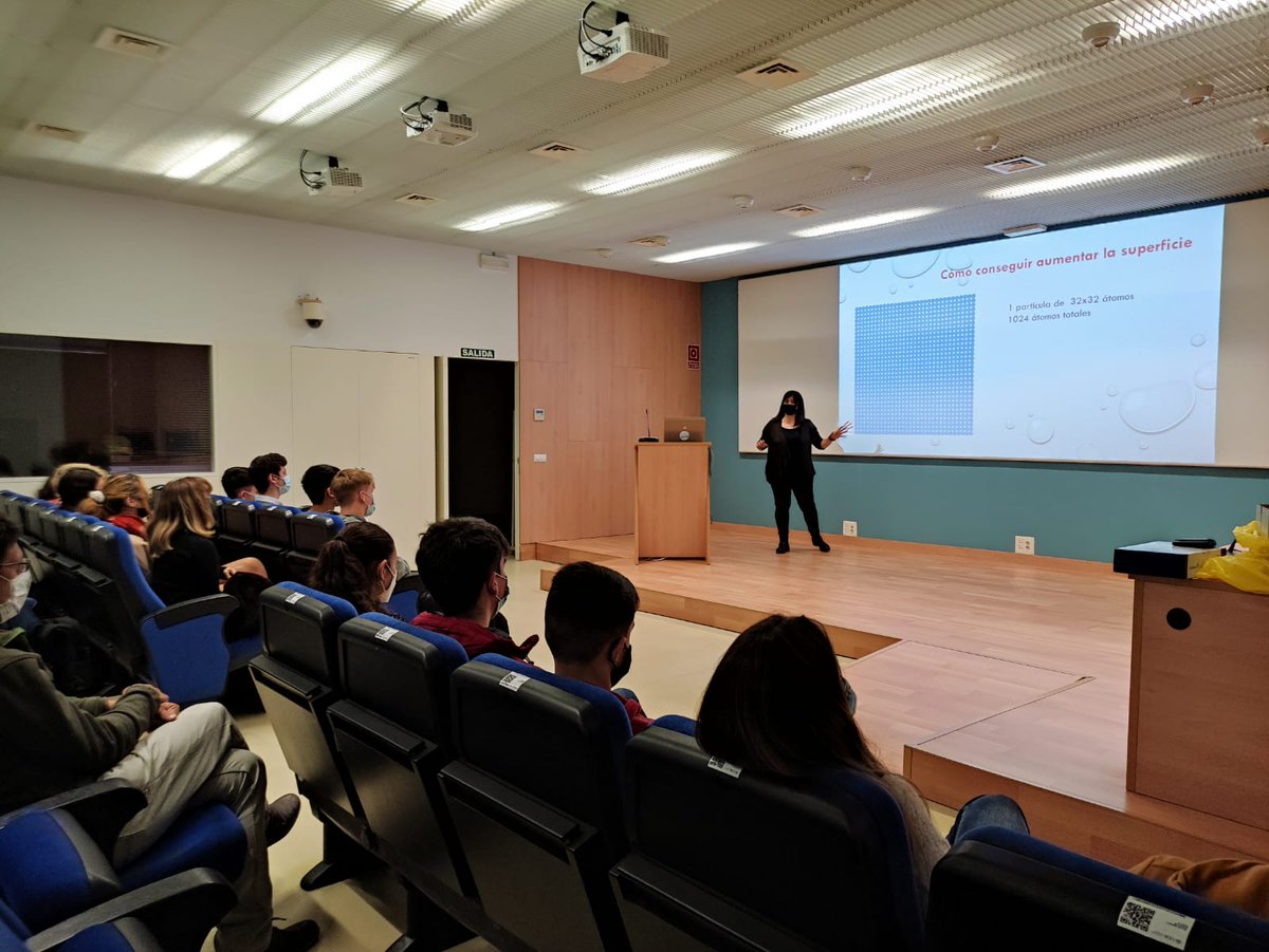 IMEYMAT1's tweet photo. 🙌 Nuestr@s compañer@s acercando distintas áreas de la ciencia a los alumnos en esta edición del Café con Ciencias @FDescubre https://t.co/CGUKiccEiM