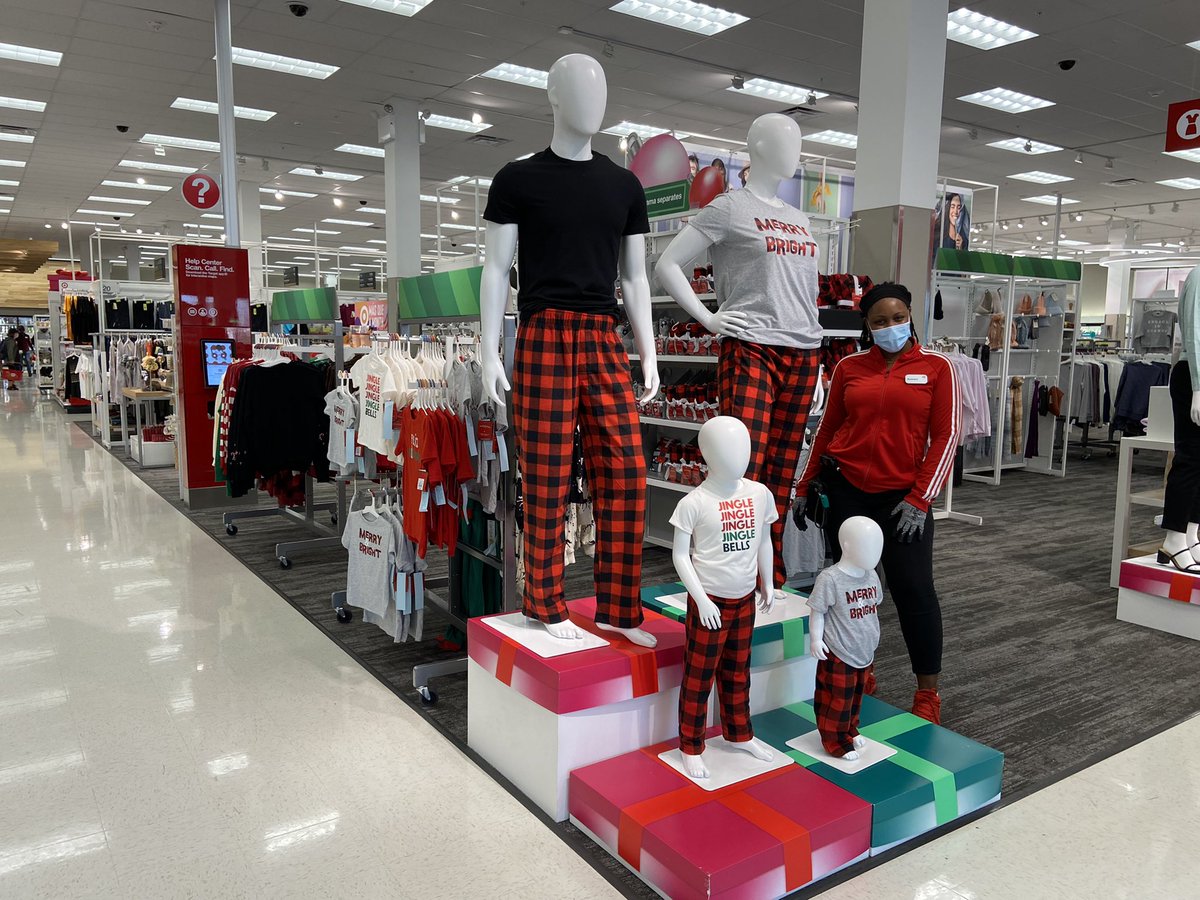 LisethTGT's tweet image. Recognition to DBO Shannice for killing it in Family sleepwear! #T3382🎯 @JesseDaTarget @AmaebiOriT3382 @HRkatTGT @jadetamarhill @giselleTGT @TargetKevinS @JonTfromTarget