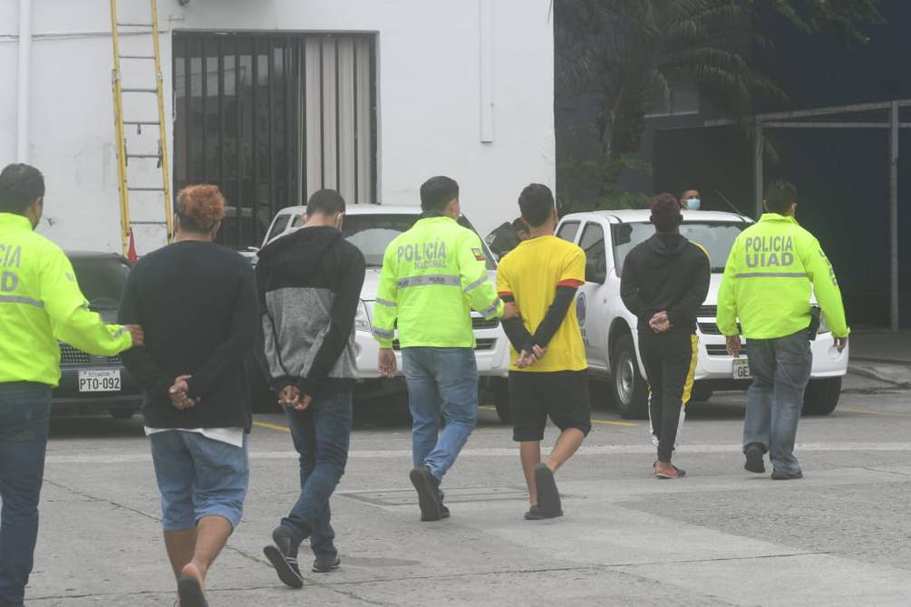 eluniversocom's tweet photo. Uno de los detenidos por el asesinato de Efraín Ruales identificó en su versión al contratista ► https://t.co/GLClRqEEgl https://t.co/ao6giWs2PI
