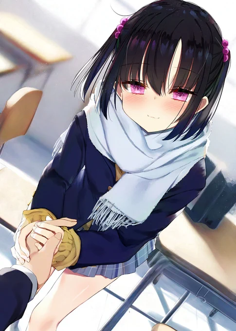 温めた手で温める。 