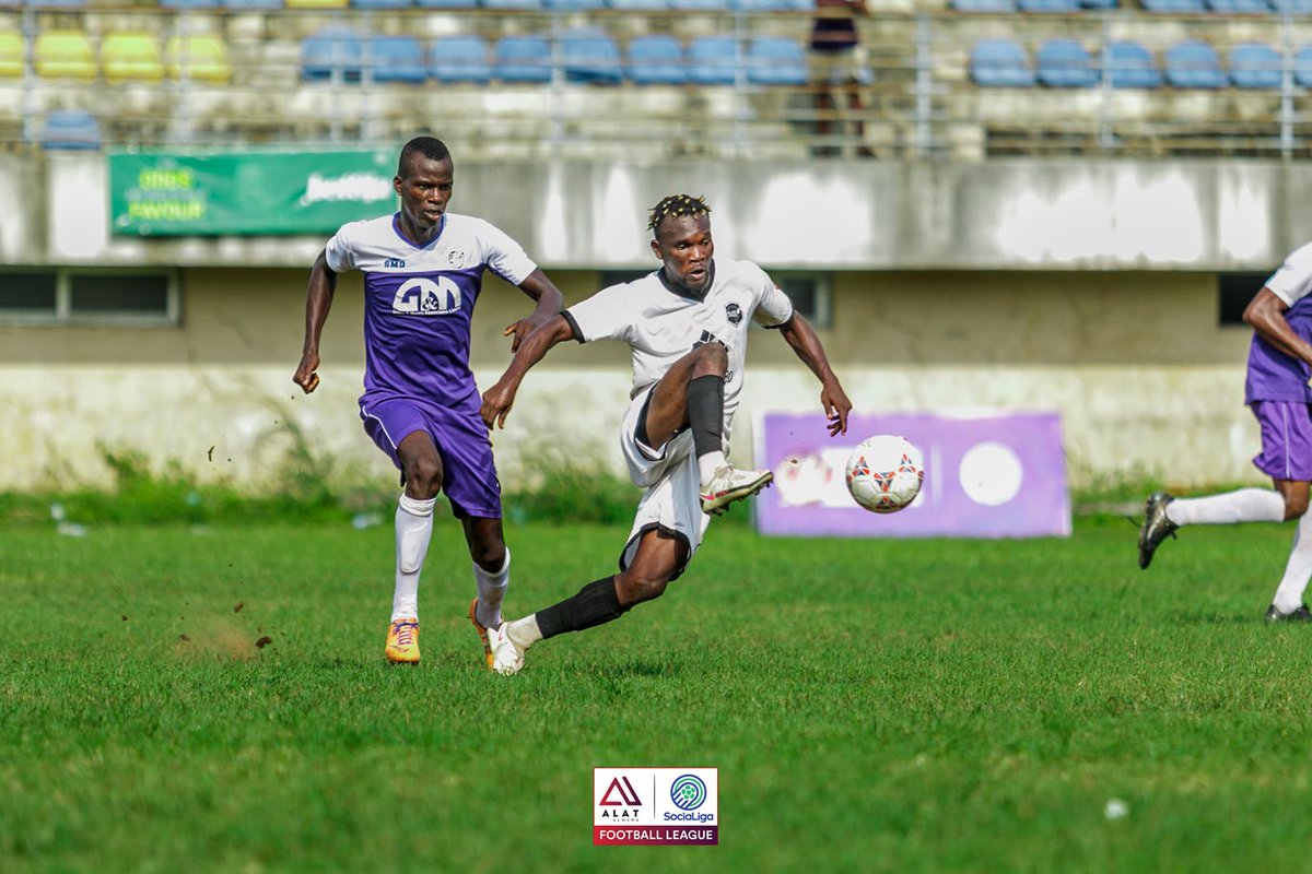 SociaLigaFL's tweet photo. "It's hard, I don't know what's going on in the #ALATSociaLiga"- Lekan.
Despite a difficult start to life in their debut season, this @BlakFc star is not giving up yet. He spoke to #WhoYouRep Podcast on his career & everything #LigaSFL.
Listen here; https://t.co/mOZYRbS1Cz https://t.co/z30dKYW1f2