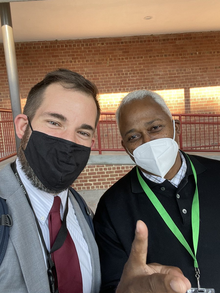 Great morning with great educators! Shout out to the @MoodyRaiders admin team and my buddy Mr Lewis for greeting every kid in the bus ramp and helping them start their day right!