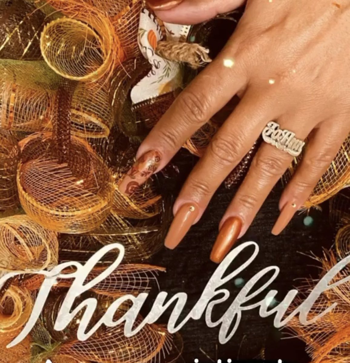 customnailsbyjo's tweet photo. Always grinding Always Thankful
#fallset #lvfoil #nails #beautyandnails #thankful #hustleandgrind https://t.co/ywIpp3ME7g