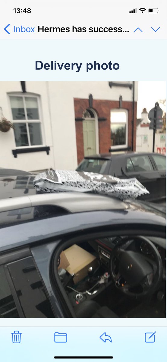 HallieCroft's tweet photo. My parcel is nowhere to be found and this is the delivery picture… @Hermesparcels you are a joke https://t.co/72fMtmG8U8