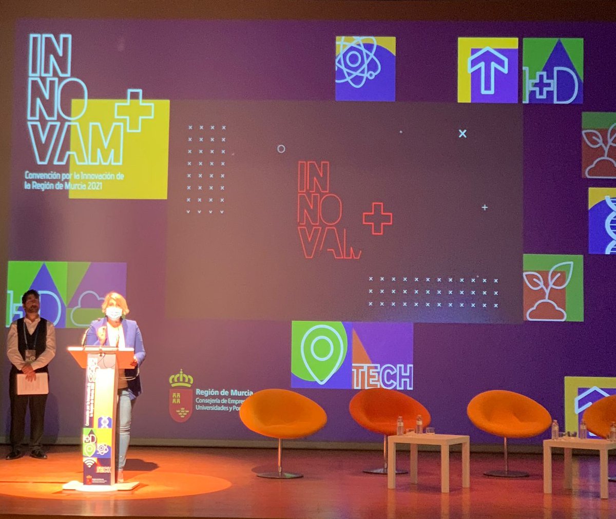 CETENMA's tweet photo. 👏 Gran jornada la de ayer en @El_Batel en la 🌱⚛️ Convención por la #innovación de la Región de Murcia 2021 INNOVAM+
🚀Impulsando la innovación regional
🎖️ Enhorabuena al resto de participantes
#INNOVAMrm
#RIS3 #RIS3Mur #FEDER
#DIRELMIVID #HYDROGREEN https://t.co/9Jg5FXMdiQ