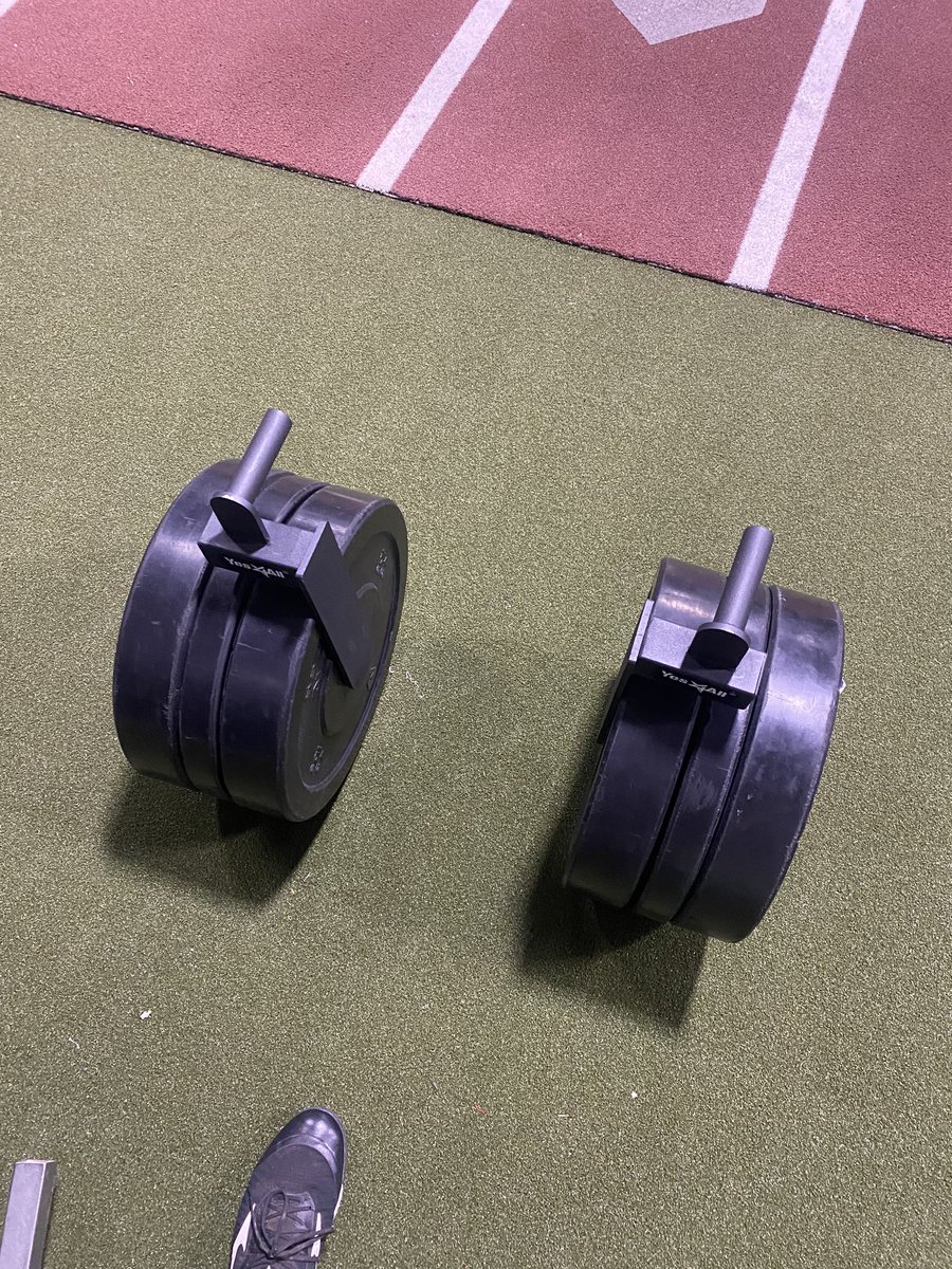 Chase19K's tweet image. One of the best bank for your buck exercises there is.... Farmer Walks. Grip, Arms, Upper Back, Legs, and Conditioning. #baseball #baseballstrength #farmerwalks