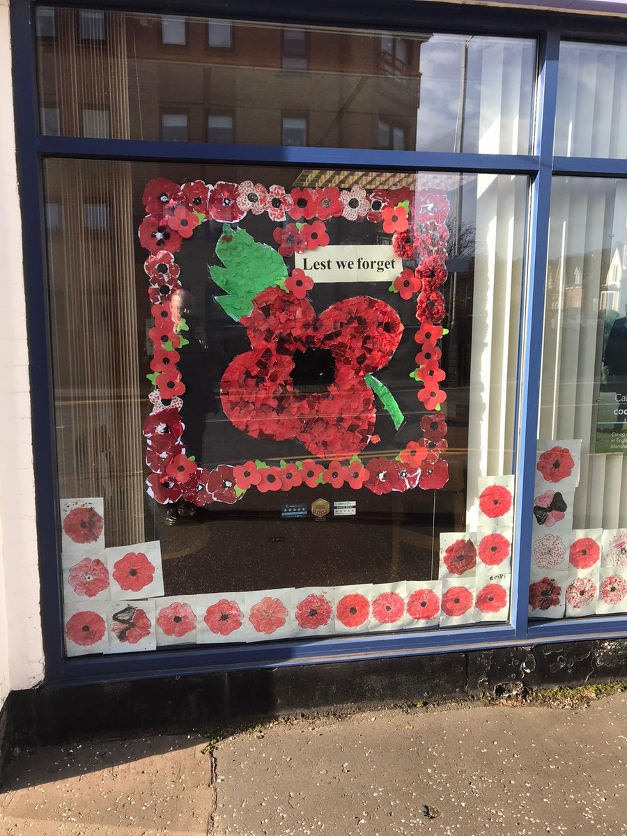 Remembering our fallen heroes at Dumbarton Funeralcare with poppies donated by P1 &amp; P2 classes of Braehead Primary School and residents at Crosslet Care Home ❤🥰. #showingwecare @Heather94017947 <a href="/DavidEagleFD/">David Eagle</a> <a href="/SchoolBraehead/">Braehead Primary School & ELCC</a>