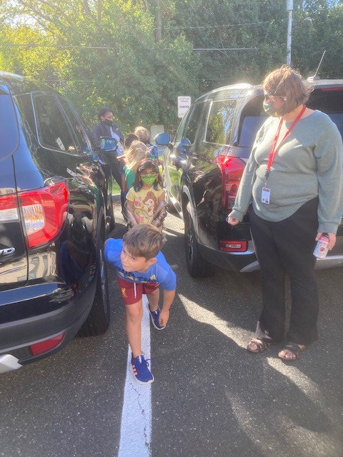 Sneak and Peak anyone? The students at Winchester’s <a href="/AmbroseSchool/">Ambrose School</a> showed off their newfound safety skills during a #pedestriansafety session with #srts. Our sessions cover sidewalk safety, crosswalk safety, and parking lot safety. Schedule yours today! <a href="/WINCHESTER_PD/">Winchester Police</a>