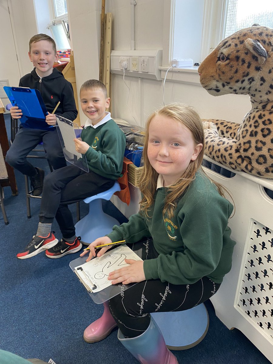 MurrayburnP's tweet image. Which seating option do you learn best in? P3MM exploring different options in the STEAM room. #pupilvoice #learningspacedesign @LesleyMcMillan1