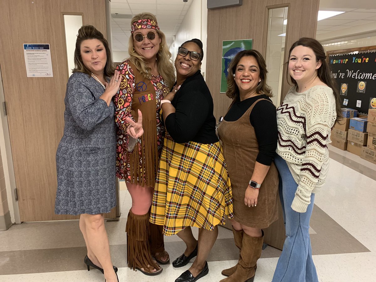 CES_Cougars's tweet photo. 60ty day of school with Jackie o https://t.co/UH0UYhN1e4