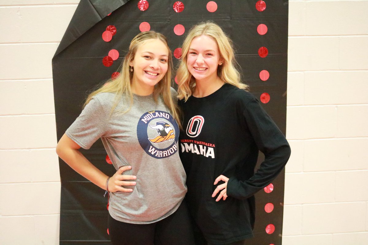 DCPGSports's tweet photo. SIGNING DAY! @EHS_Activity kicks off the early signing period today with seniors from @Antlers_Basebll @AntlerSoftball and @ElkhornAntlerVB signing to continue their athletic and academic careers at the next level. Congratulations https://t.co/RtlIpDkiSw