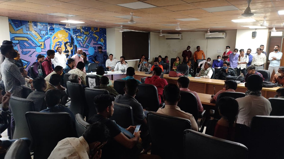 CSCGujarat's tweet photo. Huge Response from VLEs for refresher training organized at Anand District. Training consists of all services &amp; problems resolving session regarding services process.
@dintya15 @JayBhanushali80 @pkumarias @sanjaykrakesh https://t.co/yJT2XwopUk