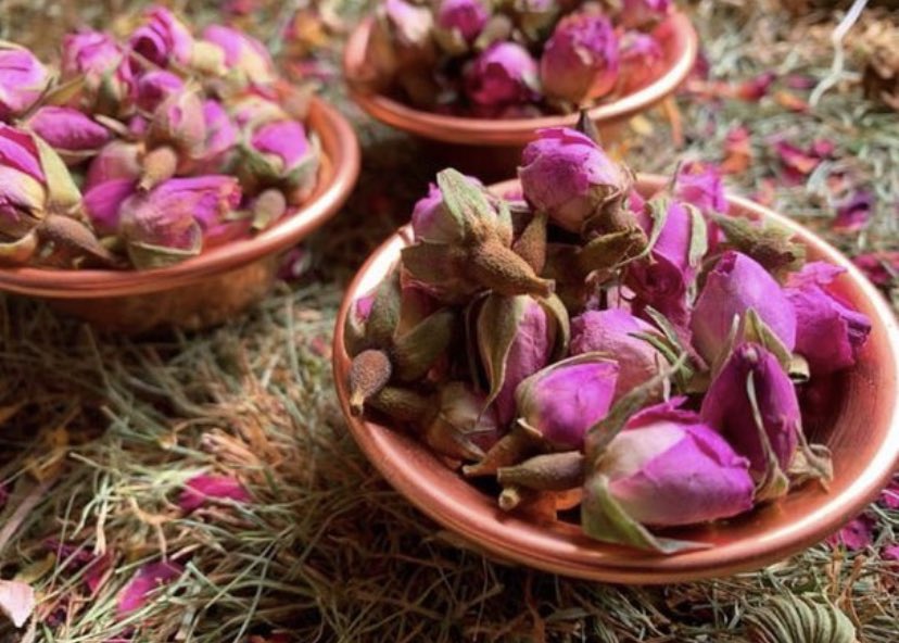 _WitchyBoots's tweet photo. Beautiful crystals, dried flowers and herbs, bathtime tea and fruit infusions all available at https://t.co/kjl0GQNULx ✨🔮💕 https://t.co/rBj8mf42lt