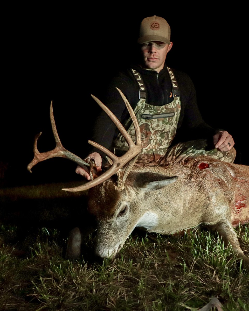 FCFullDraw's tweet photo. @BGraves05 connected on this Missouri 9!

One of the craziest kill sequences we’ve had. For more on the story, follow on Instagram. 👉 https://t.co/gC72ppcyxC

#FullCountFullDraw https://t.co/5JVPSR8Hb1