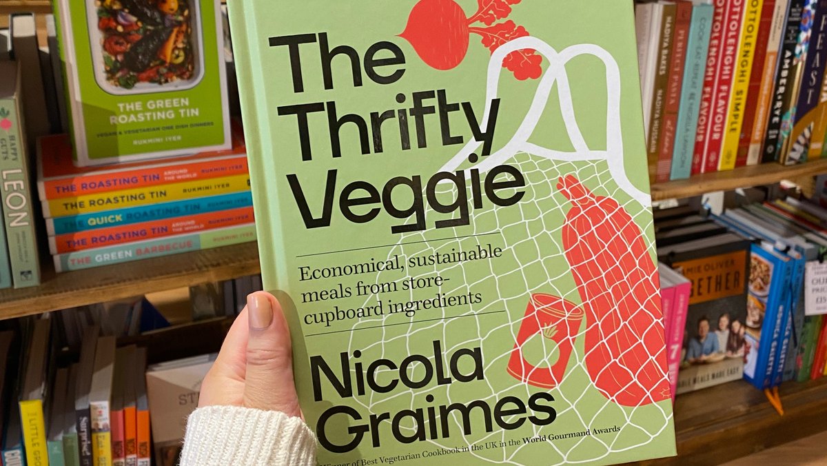 Economical, sustainable meals from store-cupboard ingredients. The Thrifty Veggie by <a href="/NicolaGraimes/">Nicola Graimes</a> is available in-store &amp; online: coles-books.co.uk/the-thrifty-ve…

#meatfree #sustainablemeals #recipebooks #ThereIsAnotherWay #ColesBooksBicester