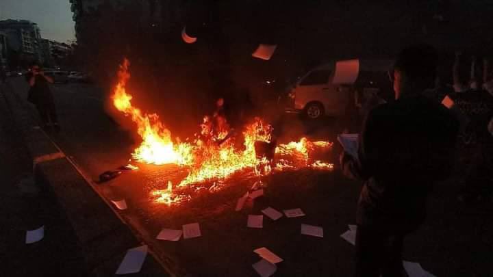Yangon Collective Strike marched in the streets to remove the murderous dictatorship &amp; military slavery school system, despite SAC troops exerting tougher security measures. #Nov10Coup   #WhatsHappeningInMyanmar