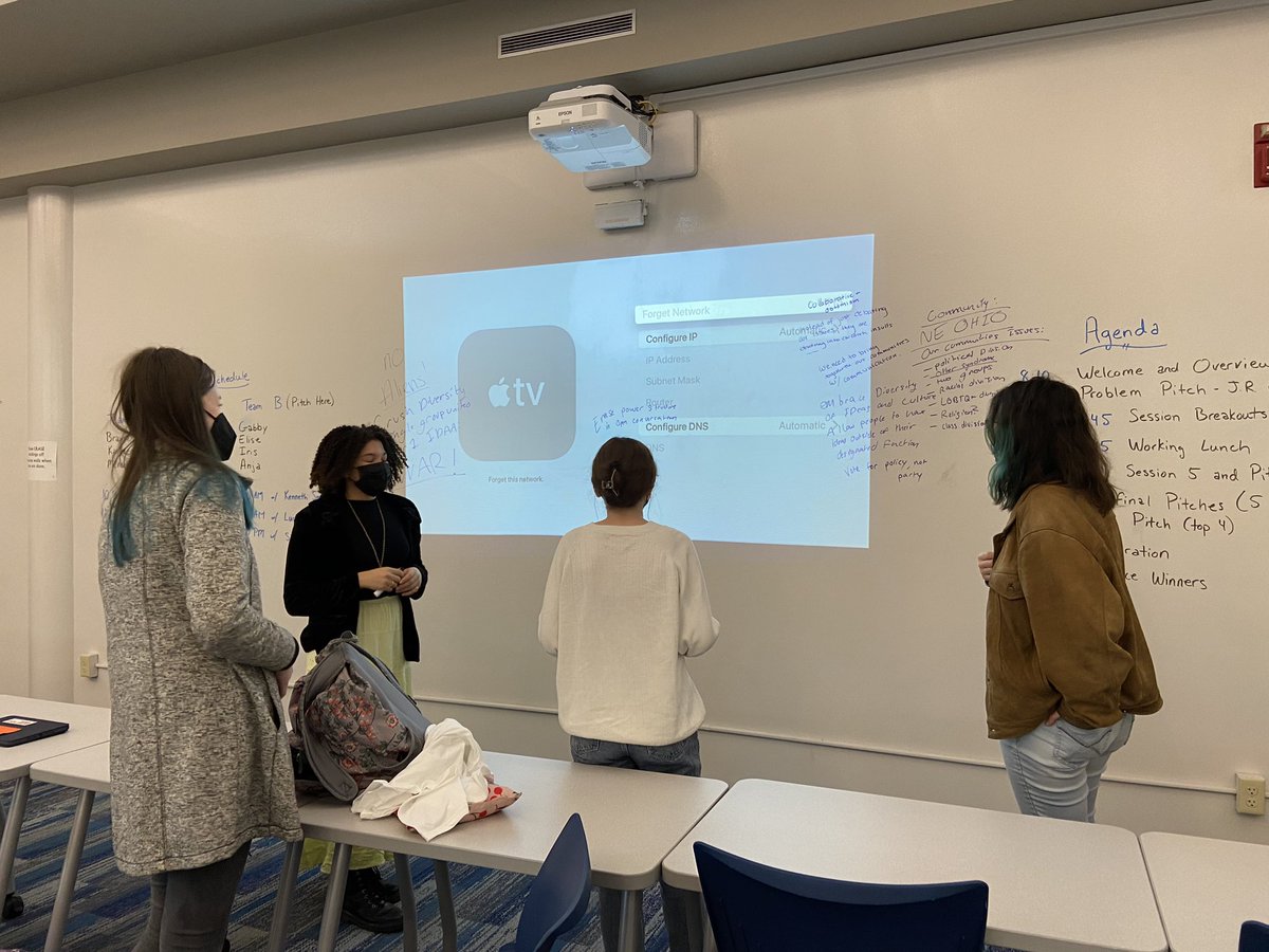 HudsonGew's tweet photo. The Civic Hack is kicking off here at Hudson High School! 

Today, Hudson High School, Western Reserve Academy, Cuyahoga Valley Christian Academy, Archbishop Hoban High School, and Barberton High School are competing to come up with the best solution to a community problem. https://t.co/i8TP7ONi8h