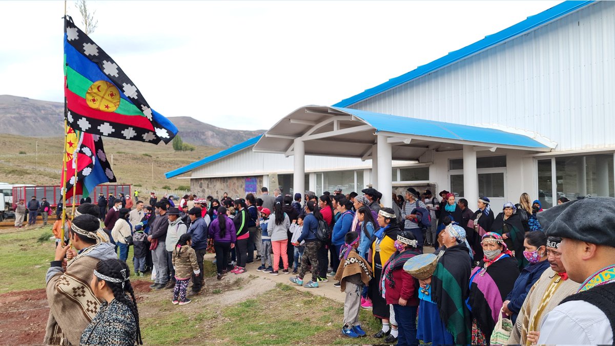 marianoneuquen's tweet photo. Saludamos la inauguración del Centro de Salud Intercultural Raguiñ Kien, la muestra palpable de que el diálogo intercultural no sólo es posible sino también imprescindible.
#RucaChoroi
#Aluminé
#Mapuce https://t.co/qG2C4lKoNi