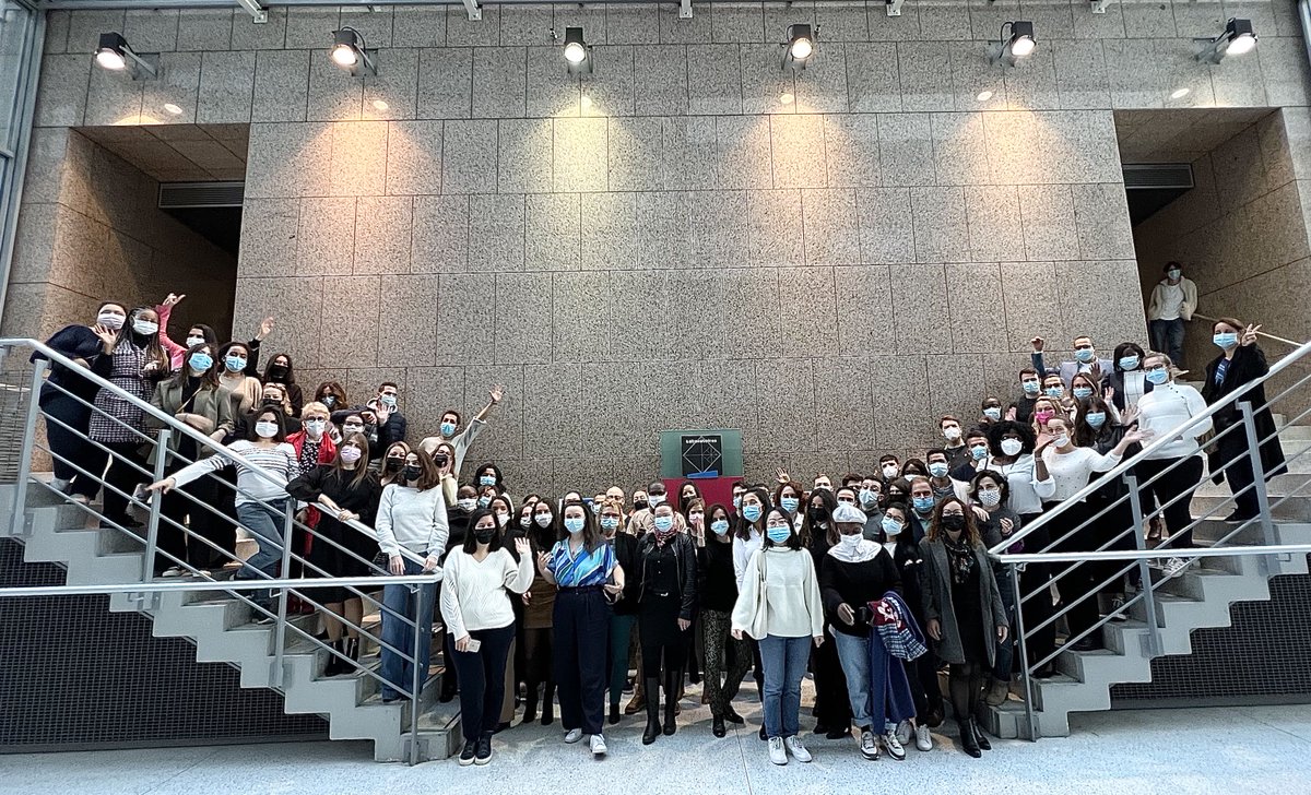 DevinciExec's tweet photo. #PHOTODECLASSE // Découvrez les visages de la promotion 2021-2022 du MBA #Marketing #Digital #MBAMCI de l'#ILV ! 

Nous leur souhaitons une très belle année de #formation auprès de leur Directeur @alexandre3h33  @mbamci #digitalmarketing #socialmedia https://t.co/Aegpj66Pzs