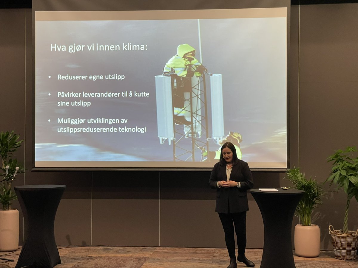 Telenor Norges nye bærekraftsdirektør Tina Sølvberg er på <a href="/skift_norge/">Skift – Business Climate Leaders</a> sin #Evolve scene og deler hvordan Telenors moderniseringsarbeid skaper en positiv miljøeffekt og utslippskutt.

@TelenorN_presse @TelenorGroup <a href="/TelenorNorge/">Telenor Norge</a>