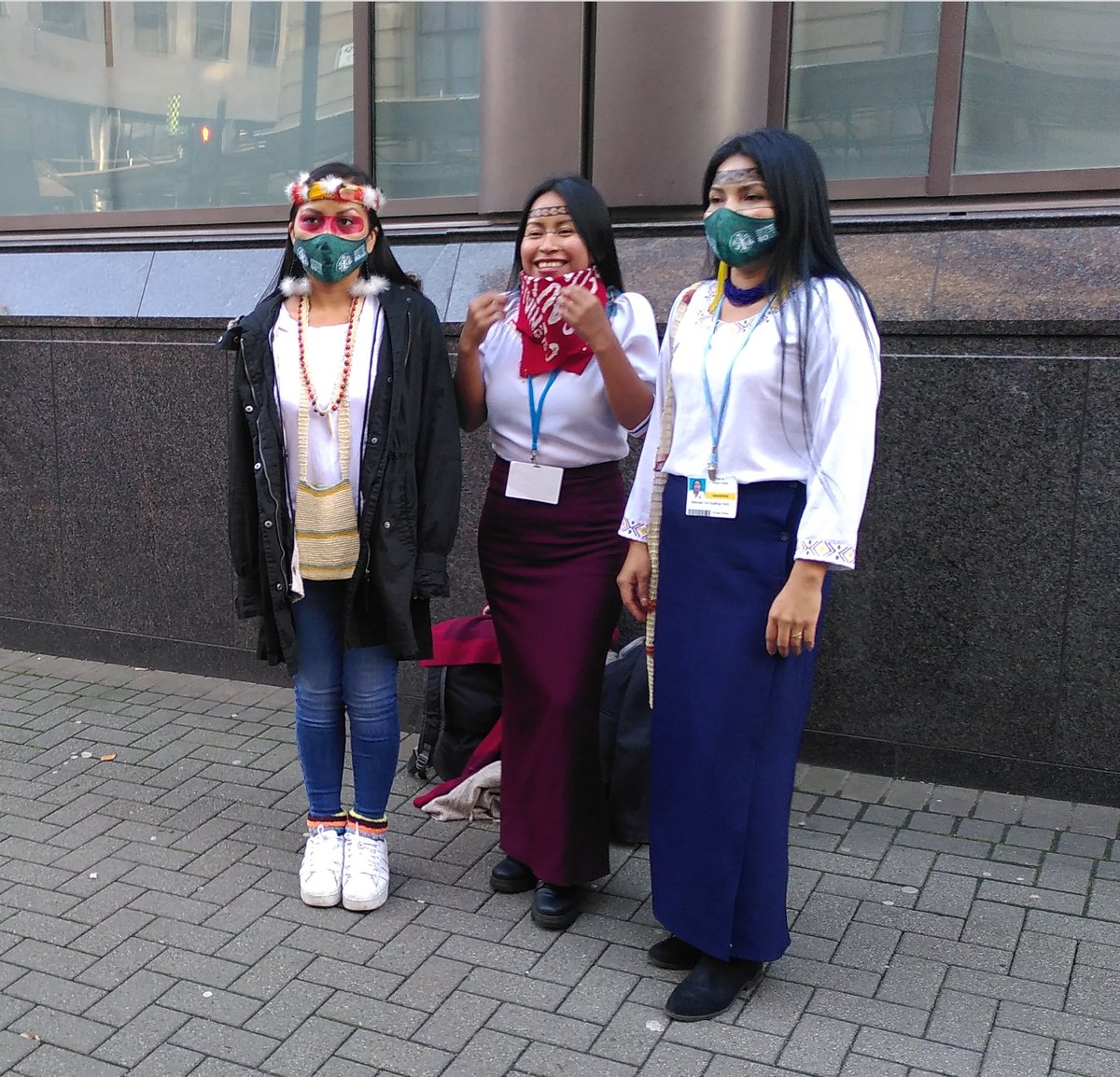 XRWantage's tweet photo. It was great to meet the indigenous women of @Sarayaku_Libre in protest against the destructive actions of JP Morgan

@amazonwatch 
@SumakHelena 
@confeniae1 
@NinaGualinga 
@pumahuarmi 

#ClimateEmergency 
#ClimateJusticeNow 
#ClimateJustice https://t.co/7fkLxHBVLE