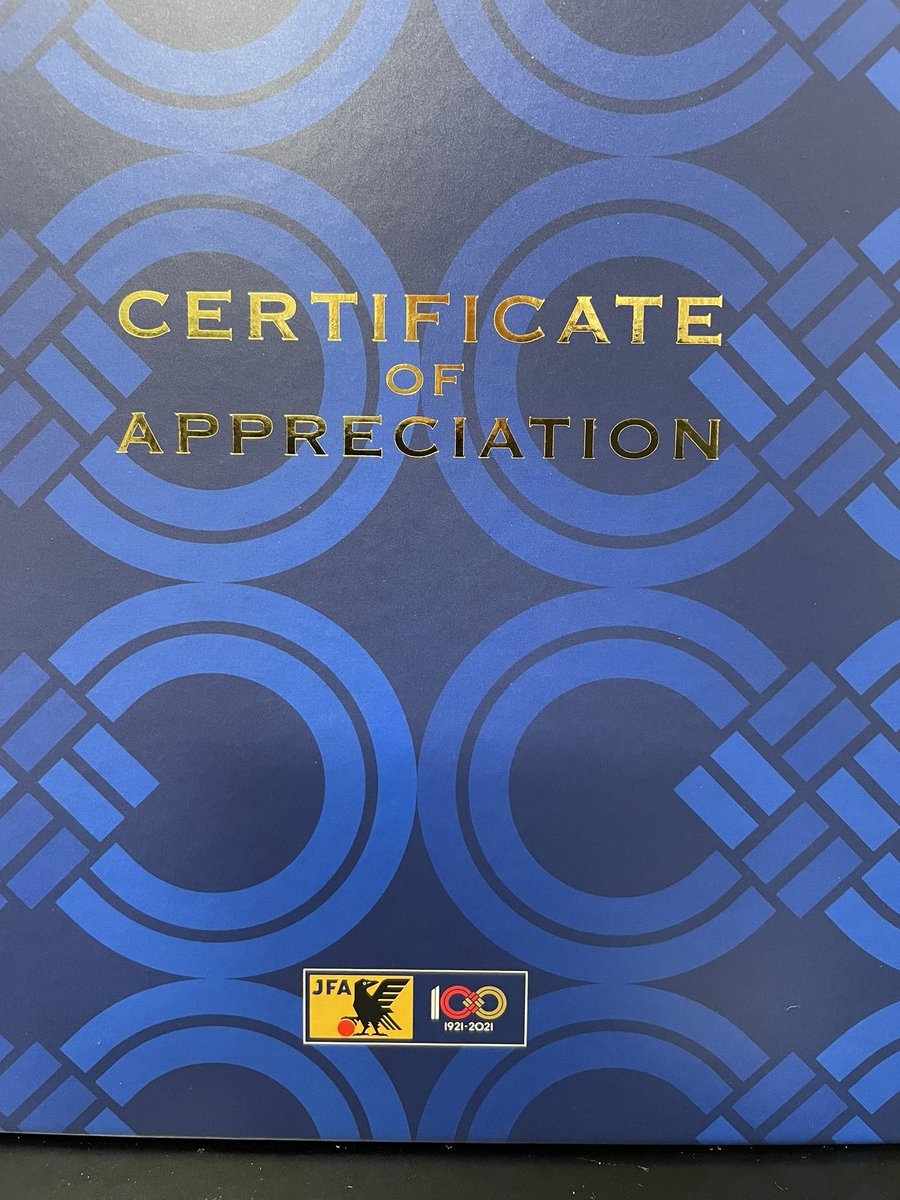 leoyokoe's tweet photo. 日本サッカー協会創立100周年
素晴らしい賞をいただきました！

100周年おめでとうございます！
そしてありがとうございます！

これからも微力ながらフットボール界に出来ることを全力で！

#JFA #日本サッカー協会 #100周年
#表彰 #功労表彰 https://t.co/4gDTvDcpGK