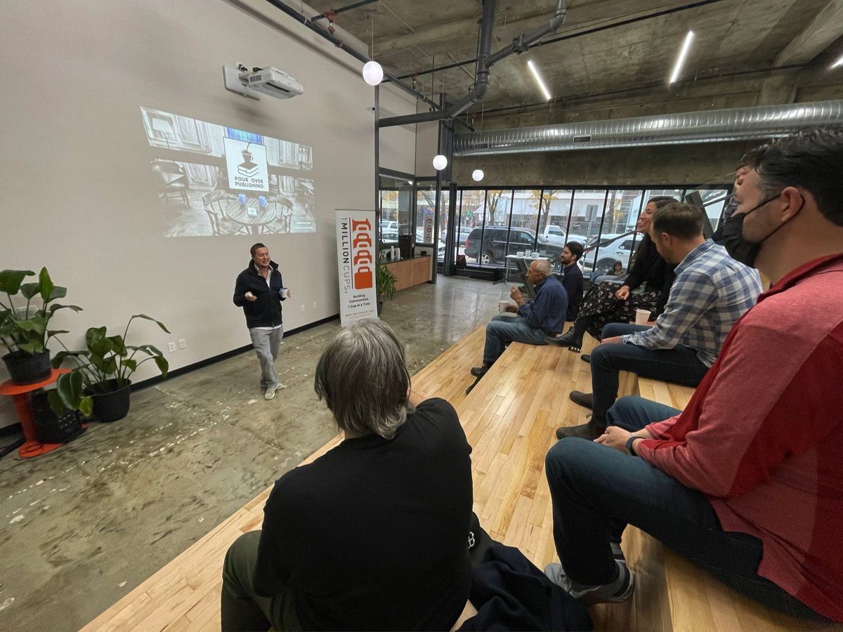 ☕️ <a href="/BENovator/">Ben McDougal</a> with <a href="/TechstarsIowa/">Techstars Iowa</a>, <a href="/1MCMidwest/">1 Million Cups Midwest</a>, <a href="/FliteBrite/">FliteBrite 🍻</a> presenting on <a href="/PourOverPress/">Pour Over Publishing</a> — his latest venture helping others to publish books. #1MCDSM