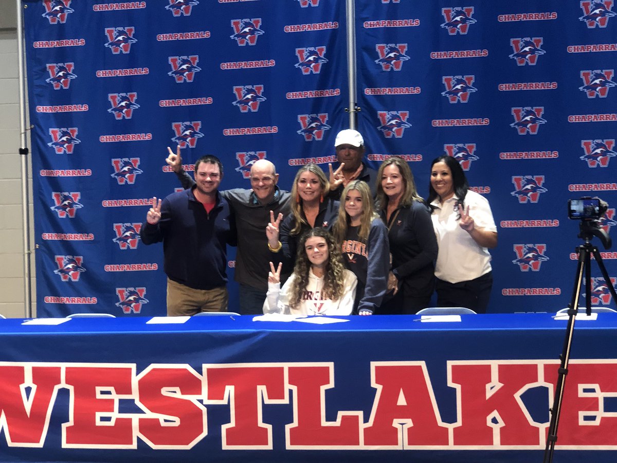 Signed and sealed. Congrats Ally on all your hard work. #UVAgolf #westlake #AustinTX #nli (flashed the horns for my dad 😀) #westlakenation