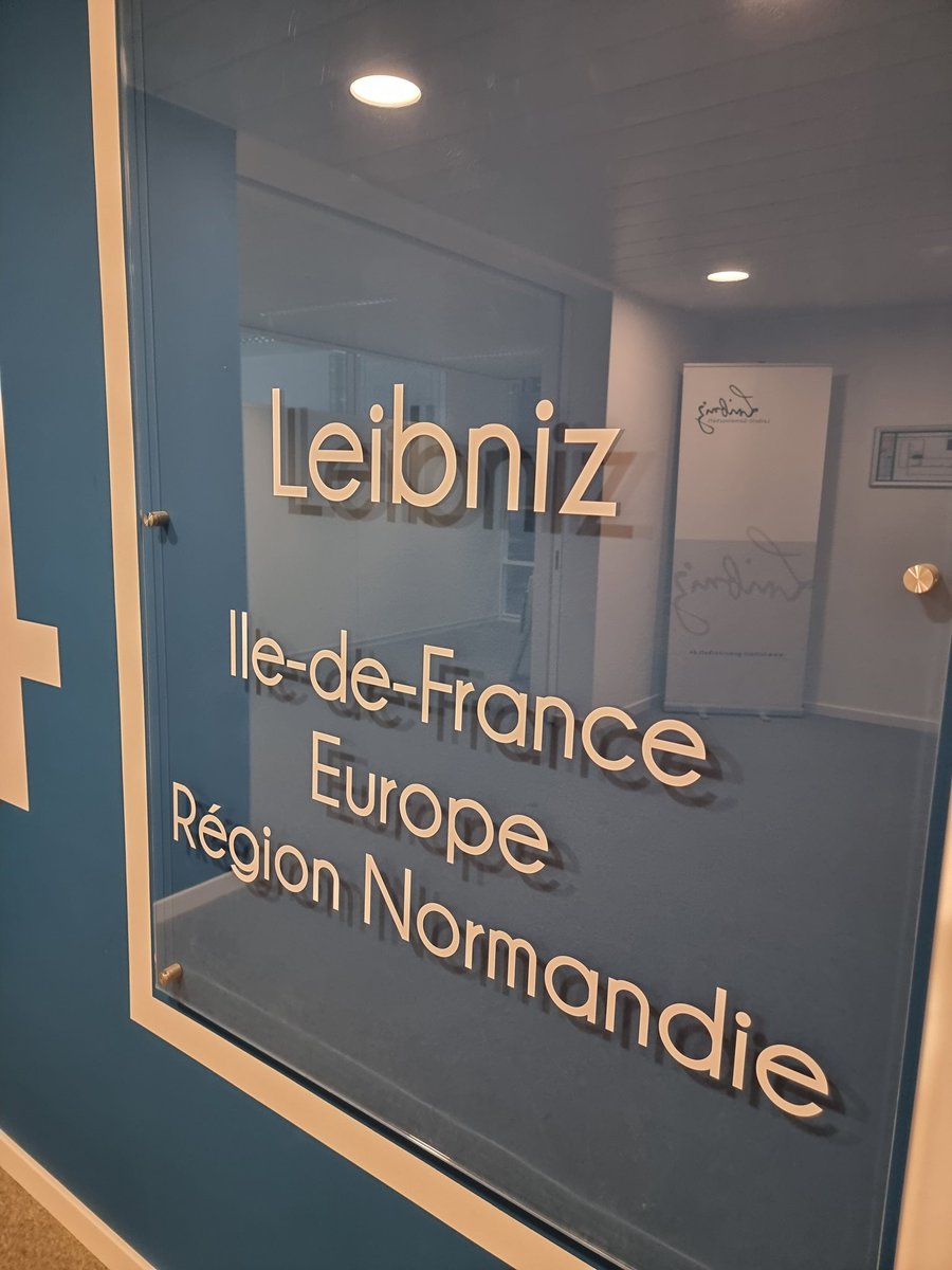 Benoit_Jimenez's tweet photo. Inauguration des nouveaux locaux @IdFEurope et @EuropeNormandie à #Bruxelles où j'ai représenté @vpecresse autour de @Herve_Morin et @fxpriollaud. Merci à @fxbellamy et @syc_s députés 🇪🇺 🇨🇵 pour leur présence. #IDFE à vocation à défendre les intérêts de l'Ile-de-France en #Europe https://t.co/a8nN6Wn6rp