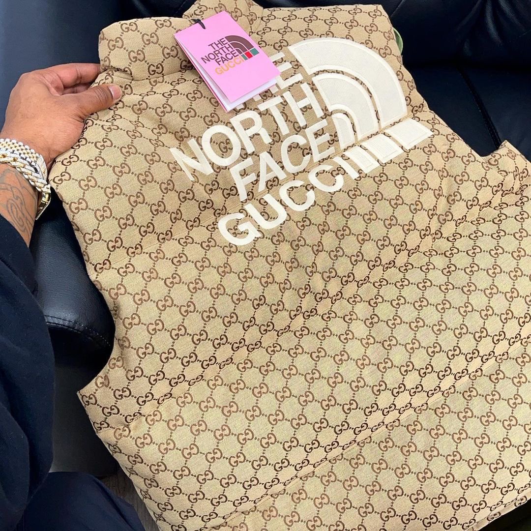 Ovrnundrr's tweet photo. Gucci x The North Face Vest 🏔 

Photo: @koolkiy https://t.co/8dnq6J9dYK