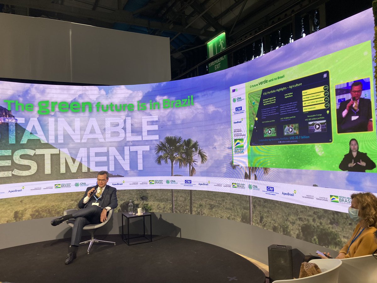 Alexfbell_'s tweet photo. Great to see a strong #Brazil presence at #COP26 . @BancodoBrasil ‘s president Fausto de Andrade Ribeiro talking about #ESG and the importance of #regenerativeagriculture , #greengrowth , #CarbonFarming @LigiaDSFLO @cni_int https://t.co/EePQ1tNGlj