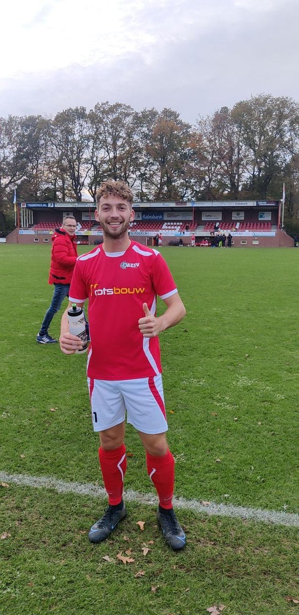 Yannickkh's tweet photo. Super blij met mijn debuut bij AZSV 1 afgelopen Zaterdag! 💪🏻🔴⚪️ https://t.co/1xFY7Hmrrx