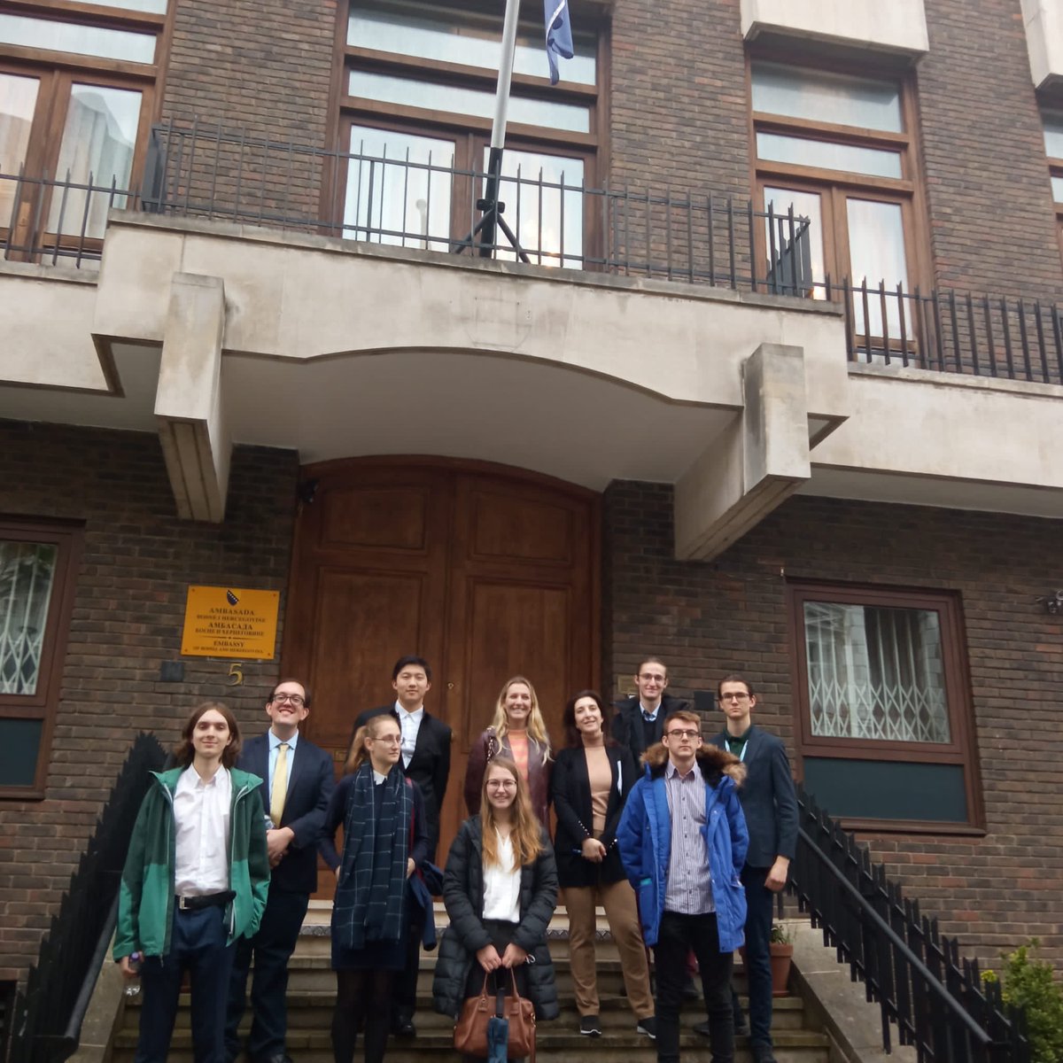 Vanja_Filip's tweet photo. Had a pleasure to welcome to the embassy a group of @UCLSSEES students. Great questions and exchange about diplomacy, Bosnia, EU, intl development, intel relations theory, etc. Almost half experienced interest in diplomatic careers. Fun part of being an ambassador!🇬🇧🇧🇦 https://t.co/GFzQ9kOf9z