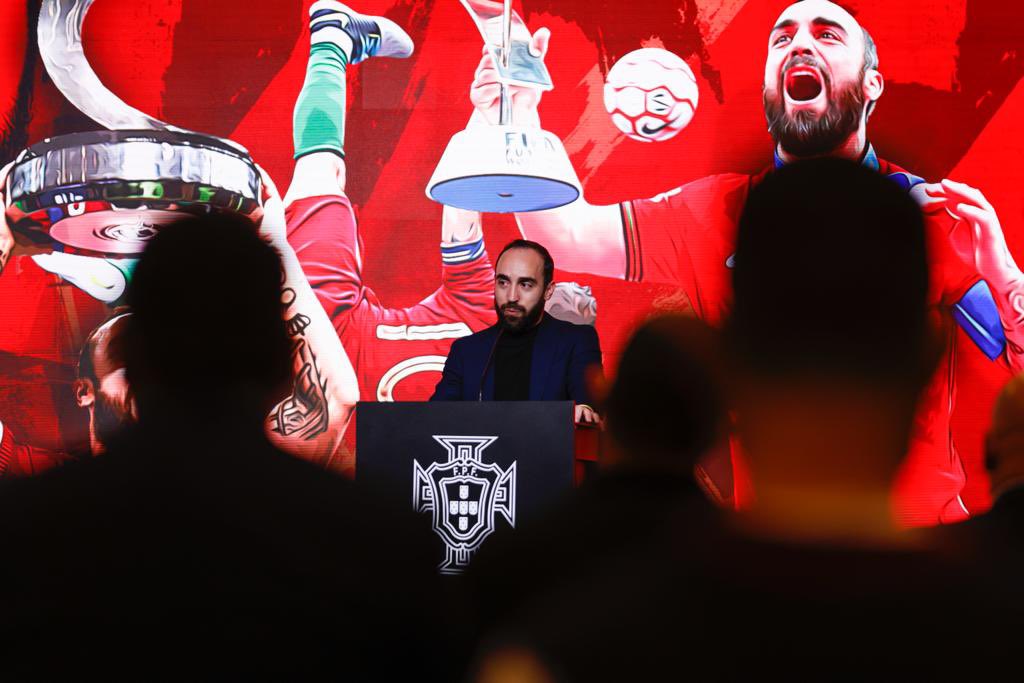 ricardinho10ofi's tweet photo. Espero ter estado á altura meu querido 🇵🇹!!
Serei eternamente grato por tudo que me deste, digo até ja… porque nunca se diz adeus ao teu país !! Orgulhoso português 🇵🇹 https://t.co/cORtt6Gq7E