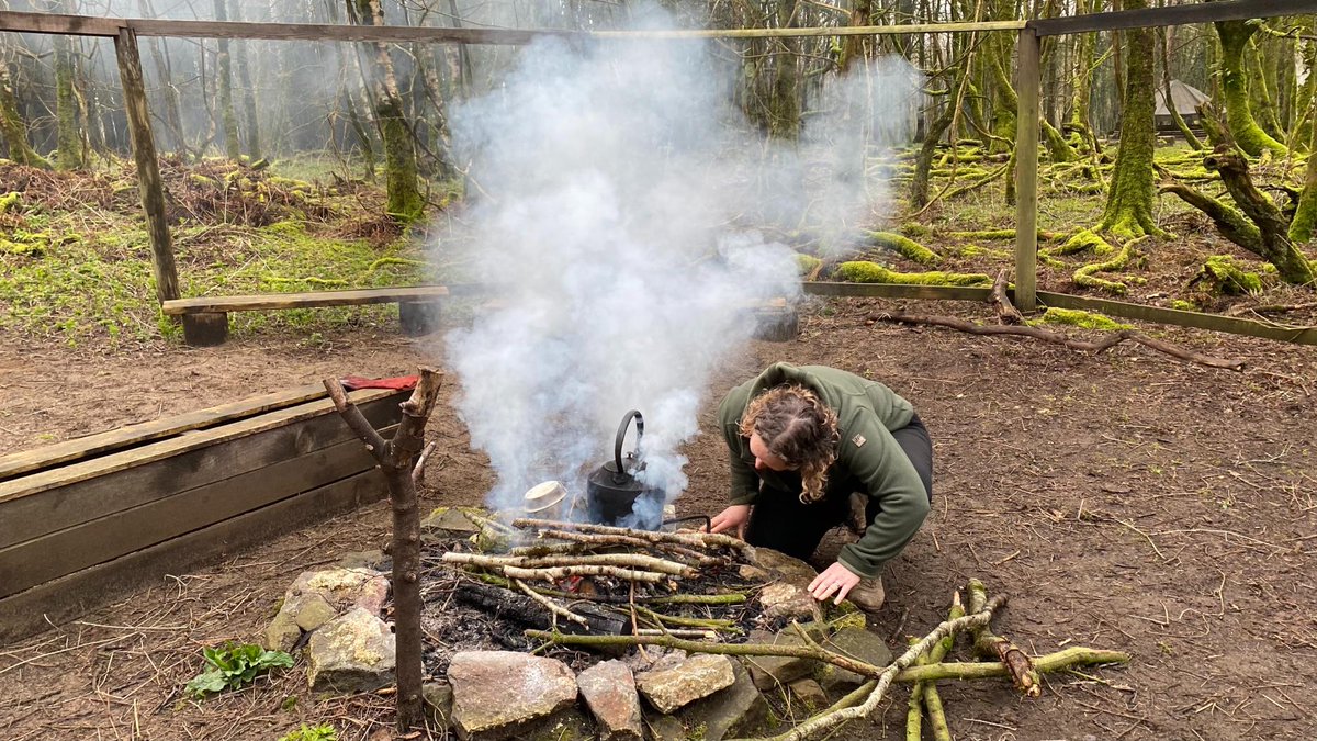 Time to put the kettle on in your community woodland and listen to 
Country Focus ....coming up on bbc.co.uk/radiowales at 6.30 this evening
with <a href="/PaulineGSmith/">Pauline Smith</a>
<a href="/Llais_yGoedwig/">Llais y Goedwig</a>
<a href="/DewisGwyllt/">DewisGwyllt</a>
<a href="/bushcraftwales/">Wild Spirit</a>