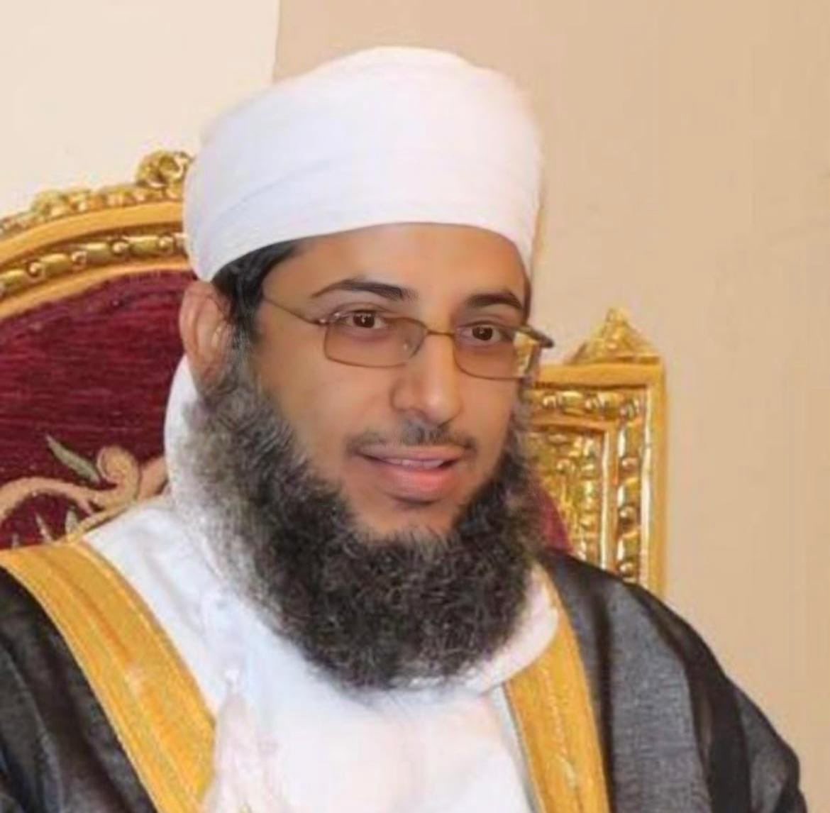 "الموسوعات الشرعية العمانية زخرت بإرث حضاري عظيم، فحري بالباحثين أن يميطوا عنها اللثام لتستفيد منها الأمة في واقعها المعاصر، وهذا المؤتمر فرصة سانحة لهم"

د. إبراهيم بن راشد الغماري
مساعد العميد للشؤون الأكاديمية
كلية العلوم الشرعية
عضو اللجنة العلمية للمؤتمر