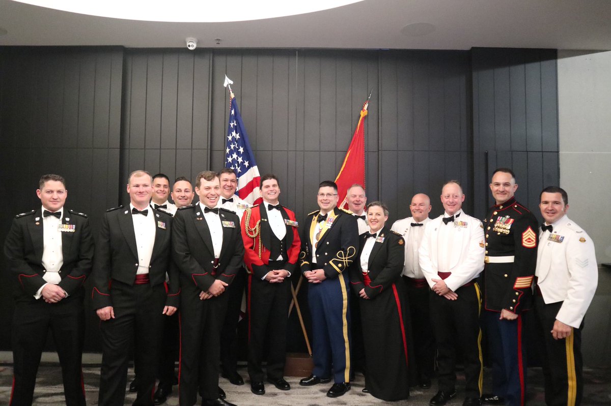 Never fight alone, Happy 246th Birthday Marines! #SemperFi <a href="/USMC/">U.S. Marines</a> <a href="/Cobra_NTC/">Cobra Team at NTC</a>