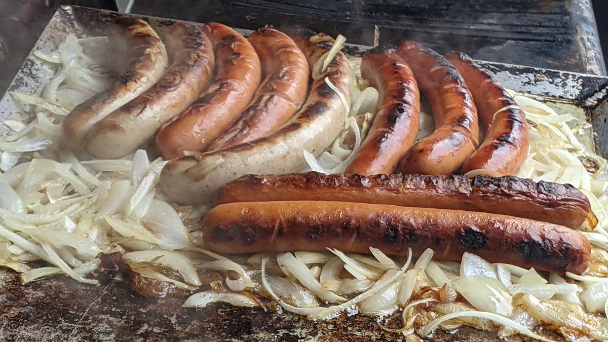 tpcompanycrust's tweet image. We have had some great times over the last few weeks catering for some amazing people, testing some great #gozney hardware, and drinking some great wine with some amazing food.  The team is back in Haigh this weekend with @tpcsnorkers  this Friday @twoleftfeettap  from 5:30 pm.