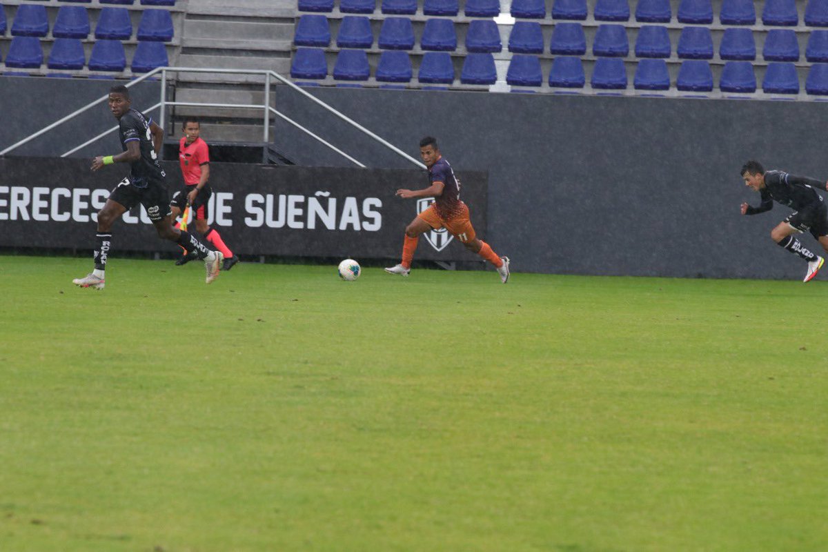 EdisonMero131's tweet photo. Sigue trabajando y confiando en Dios 🤘🏾⚽️🙌🏻🔥. https://t.co/VrZxPnFF8b