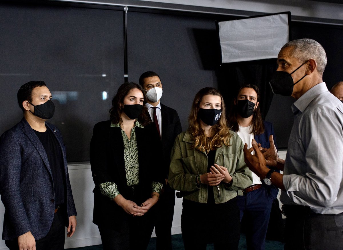 BarackObama's tweet photo. Young people have more at stake in the fight against climate change than anyone else. I had a chance to talk with some young people who are helping lead the fight, and could not be more impressed by their courage, creativity, and persistence. They give me hope. https://t.co/muFbKl5WcF
