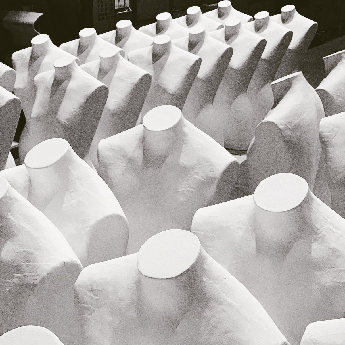 UDisplay's tweet photo. Army of #bustforms ready to be dispatched ๐visualmerchandisingdisplay #mannequins #mannequin #universaldisplay #display #vm #abstract #fashion #designer #luxury #creative #paris #newyork #london #style #trend #retail #retaildesign #design #windowdisplay #art #vmlife https://t.co/8yIW1EBlH5