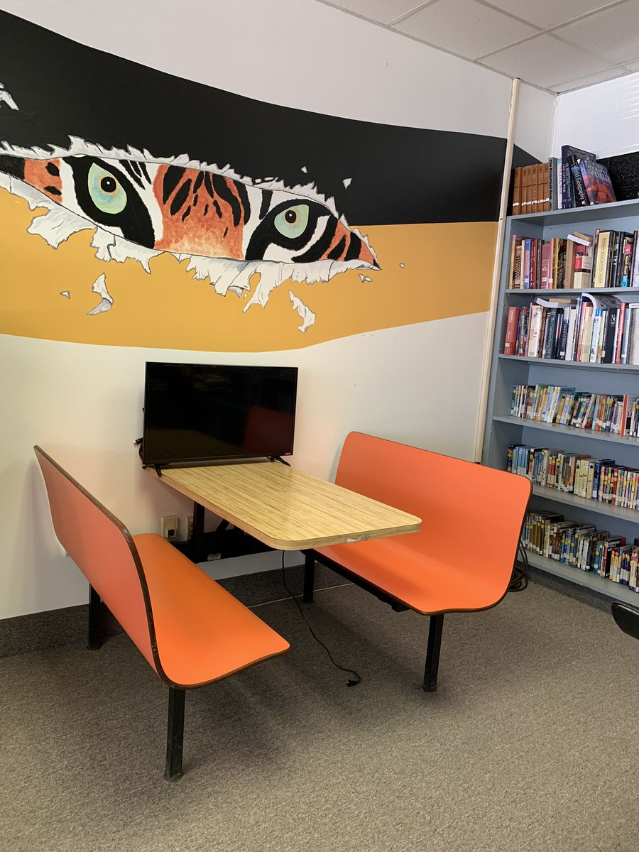 mbnixon10's tweet photo. Excited about our new collaborative seating in our media centers! Great timing for Tommy’s Pizza to get new booths. @liz_beth24 @abenton_pq @JohnRLassiter @PQPrincipal https://t.co/xFeVfnVjUI