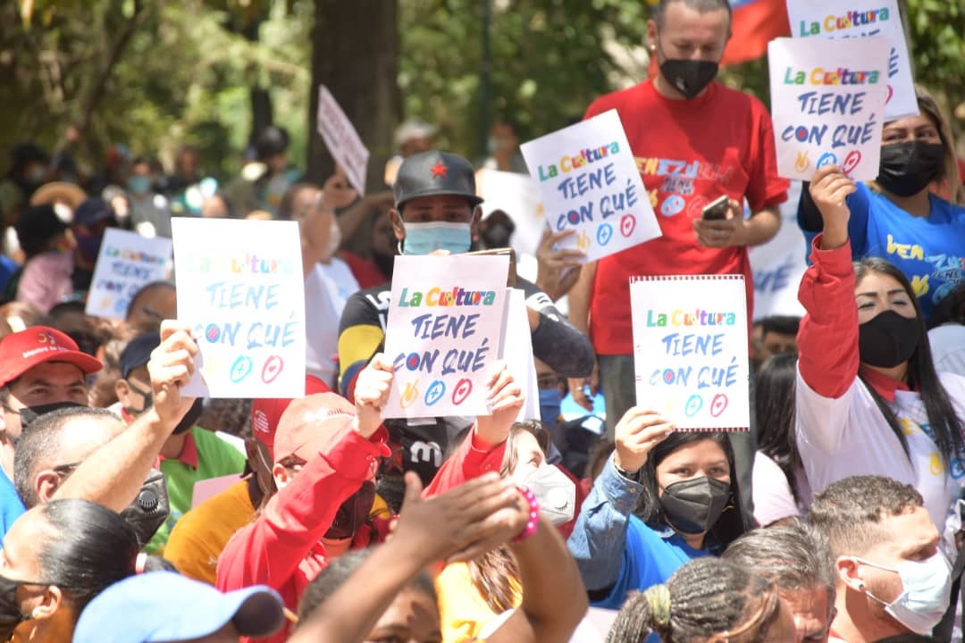 "Debemos procurar que cada uno de los votos duros de cada listado nuestro, tenga también su 1×10 porque es el método que mueve a la gente", <a href="/dcabellor/">Diosdado Cabello R</a>.

#VenezuelaTieneConQué