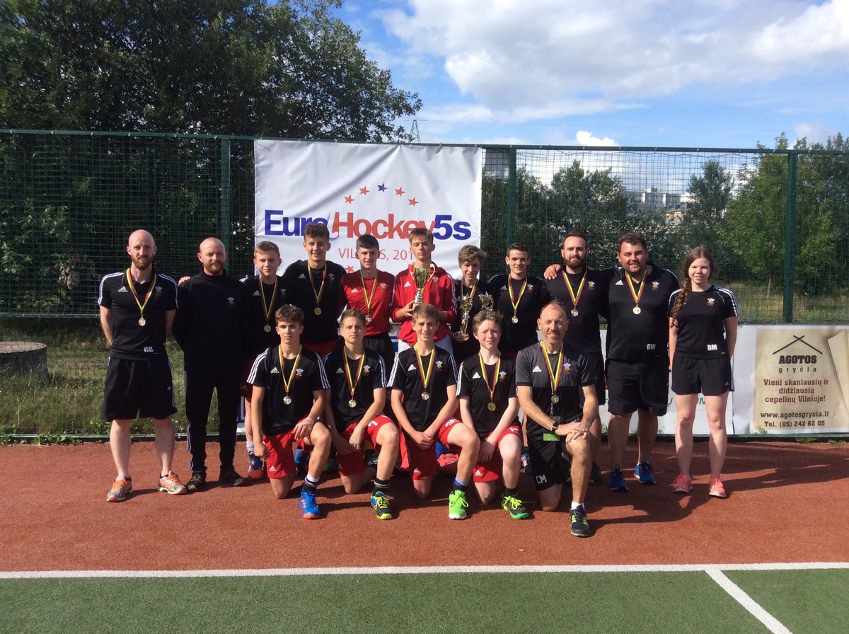 MarriottCoach's tweet photo. @SWYHA1 Got to live up to the legacy of these chaps. #gold2016 @HockeyWales https://t.co/ZQpq6bwKx2
