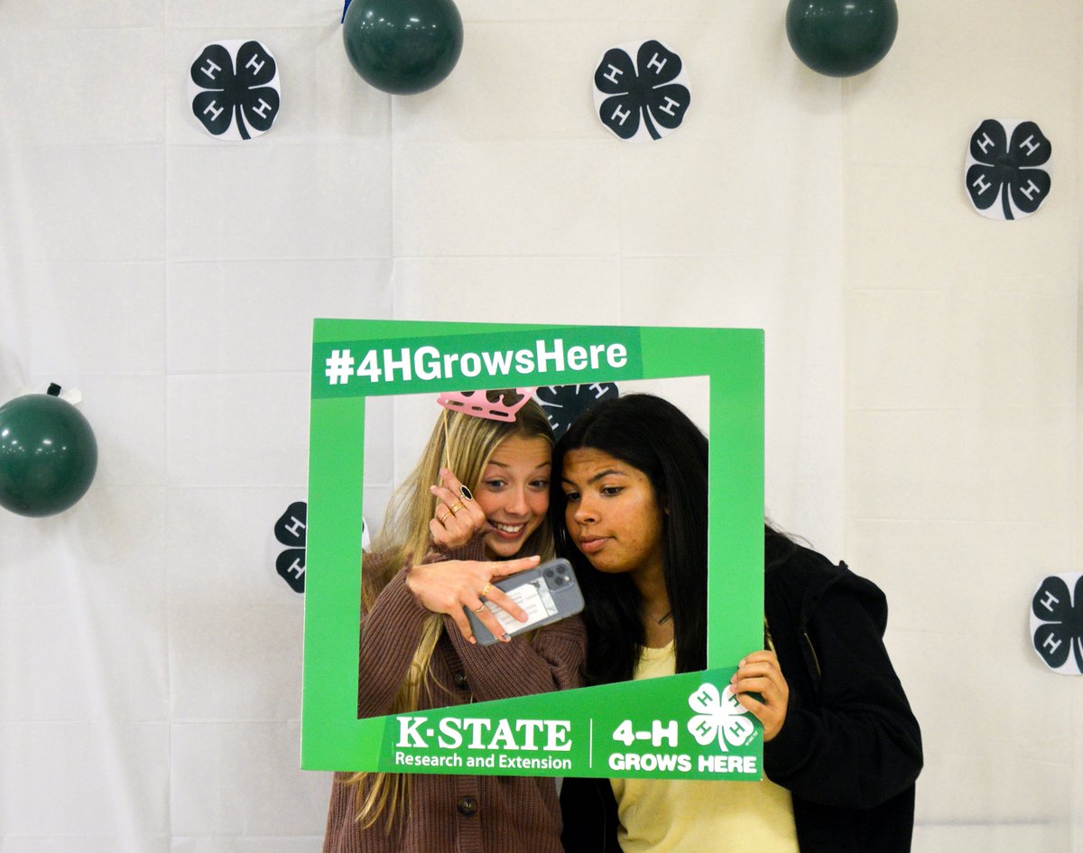Wildcat_Ext's tweet photo. Great time celebrating the year at our 2021 Crawford County 4-H Banquet!

📸: Our talented 4-Her, Johanna Walker https://t.co/Ao1JHCIAGt