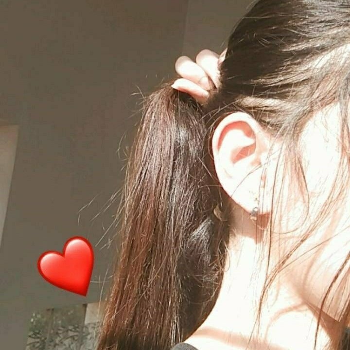 I don't compare myself with others bcz , I know i am the best in my own way✨.
#NewProfilePic