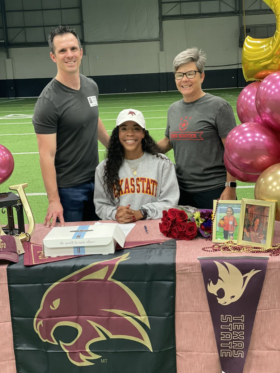 Martin Lady Soccer tweet media