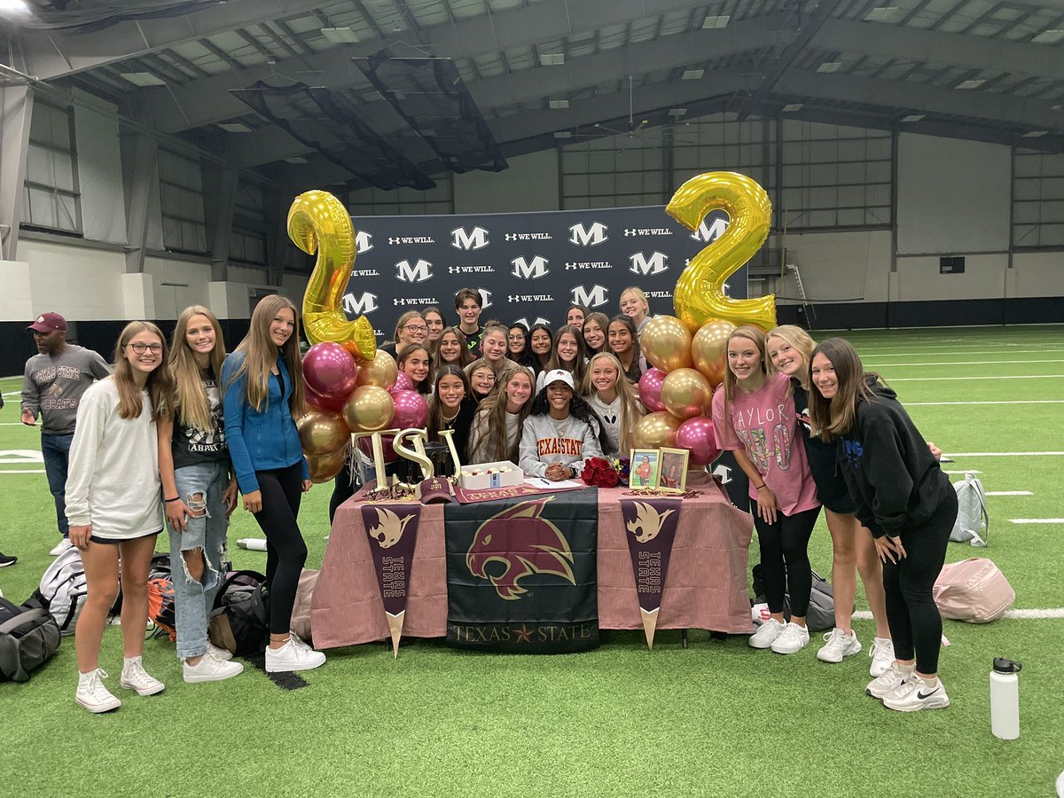 Martin Lady Soccer tweet media