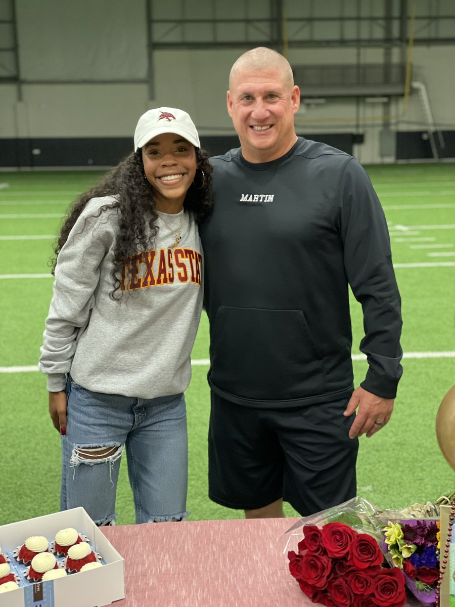 Martin Lady Soccer tweet media