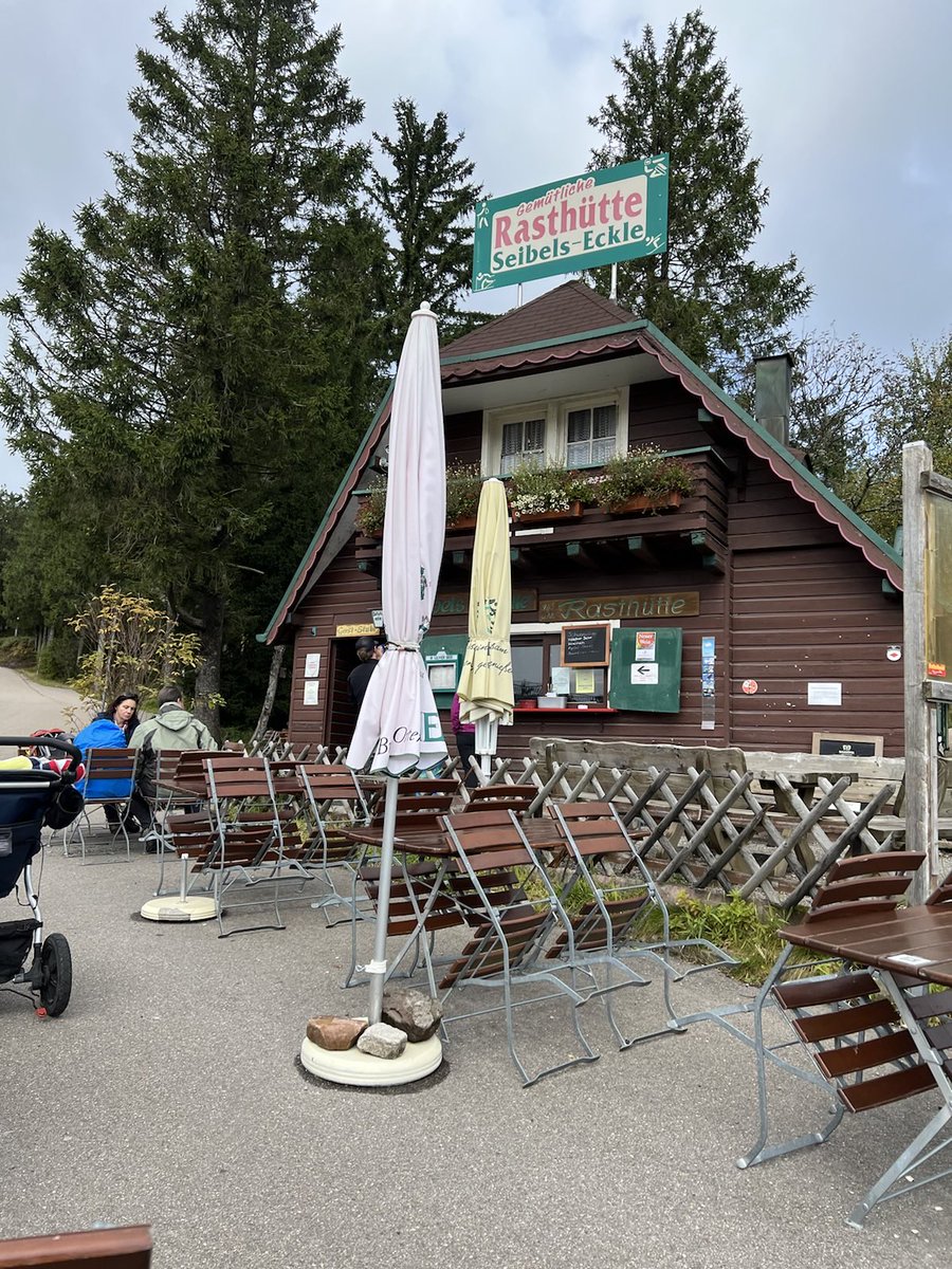 CarlByington's tweet photo. We found the cutest hut for a wurst snack and a beer along the Schwarzwaldhochstrasse.
The Black Forest is a mountainous region with dense evergreen forests in southwest Germany. It often feels like something out of a Brothers Grimm fairy tale.
#Germany #phmdesign #blackforest https://t.co/qRZWqIxC74